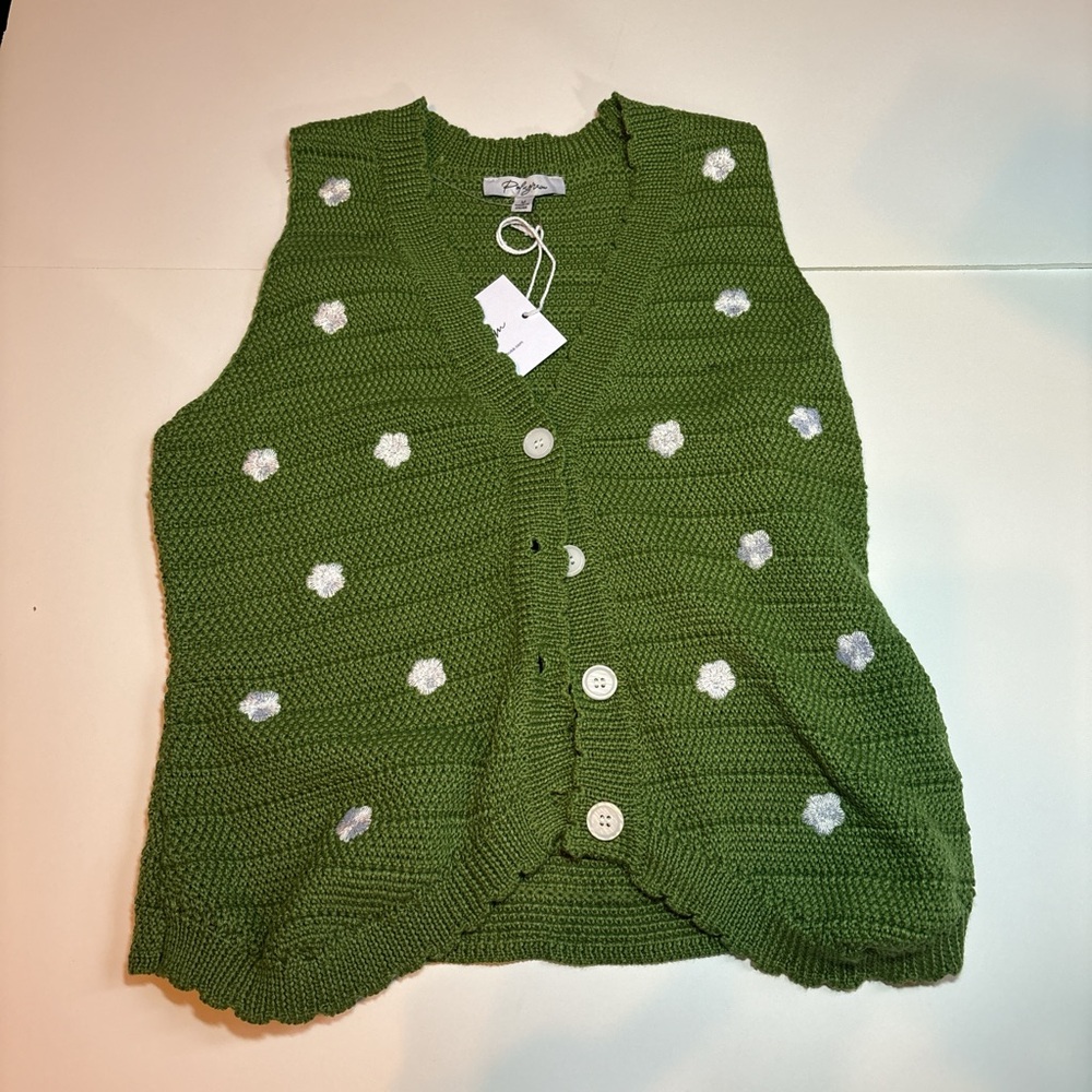 Green Knitted Vest with White flowers